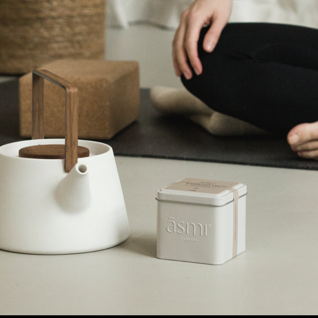 Tulā Teekanne mit 3 Tees - Tulā Teapot -4