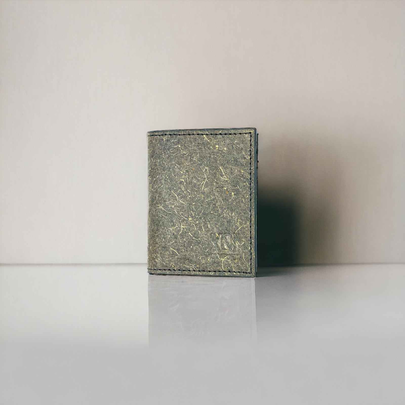 BiFold-Kartenetui aus Kokosnussleder – Dunkelgrau-1