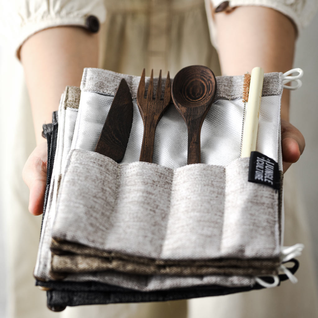 Dark Wood Cutlery Set (Light grey bag)-3
