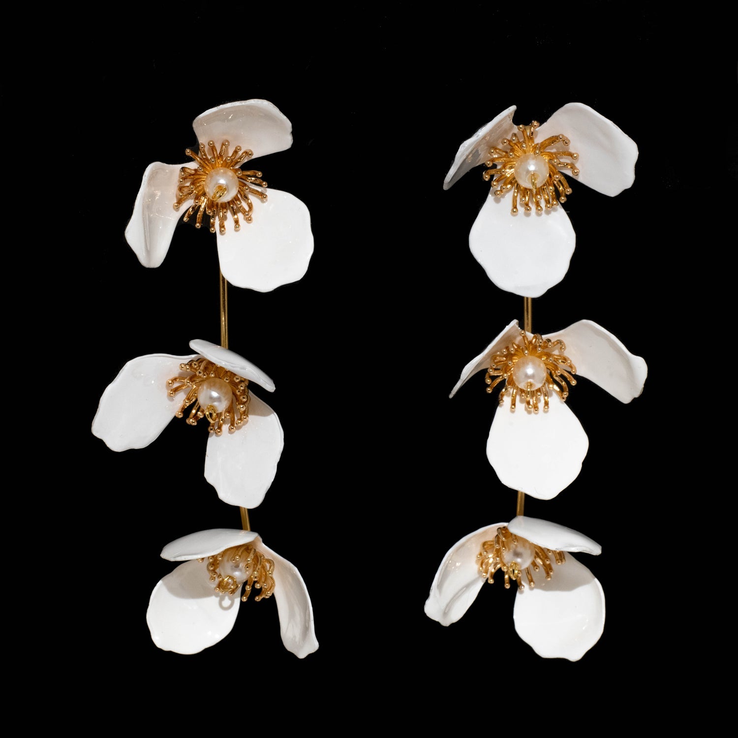 Dreifache Apfelblüten-Ohrstecker/Ohrstecker – Weiß - Triple Apple Flower Ear Pins/Stud Earrings - White-2