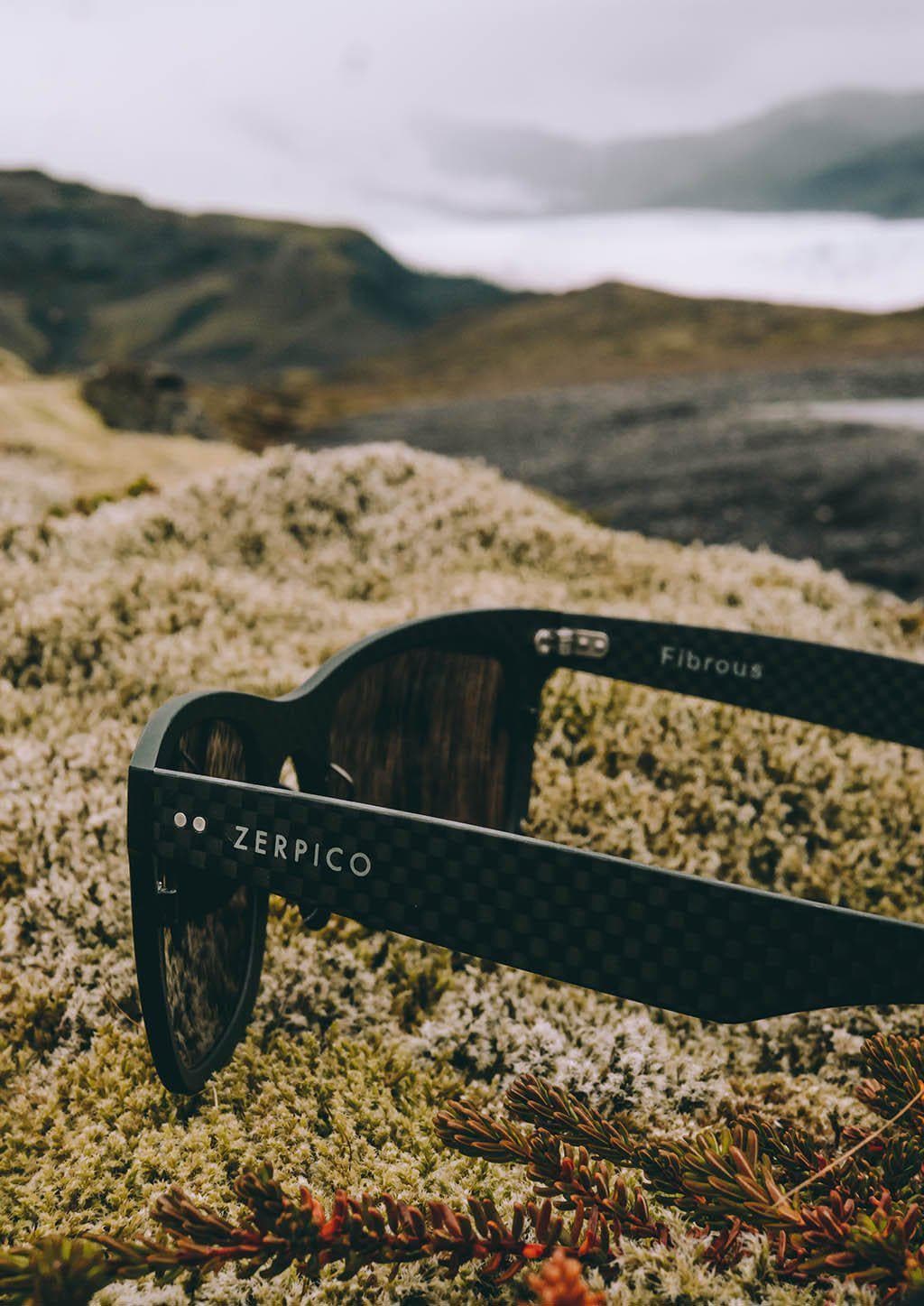 Fibrous V4 Wayfarer - Carbon Fiber Sunglasses-10