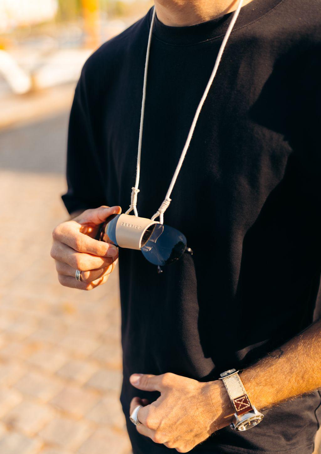 Sonnenbrillenträger - Sunglasses Carrier-0