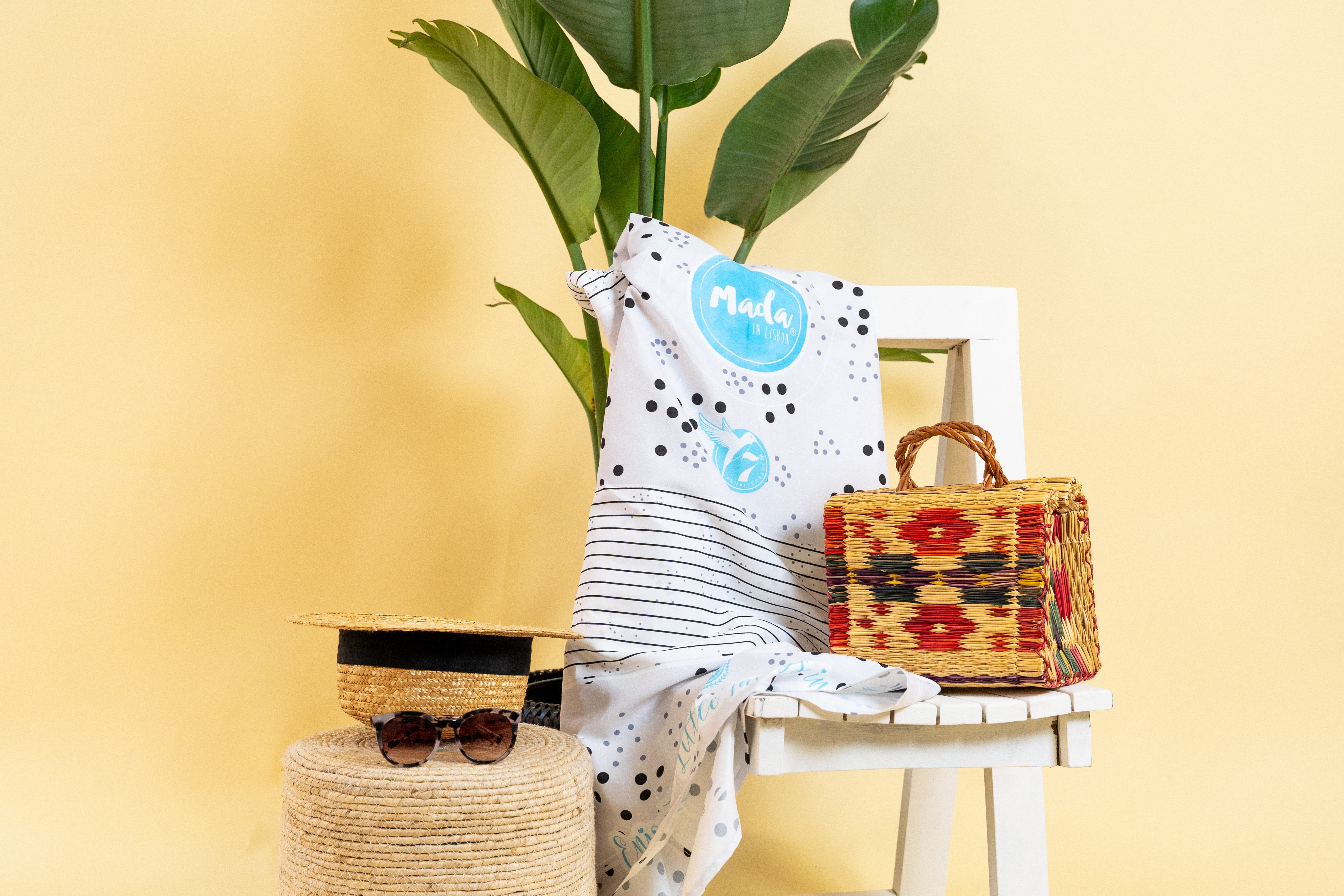 Super Towel Gray Dots-1